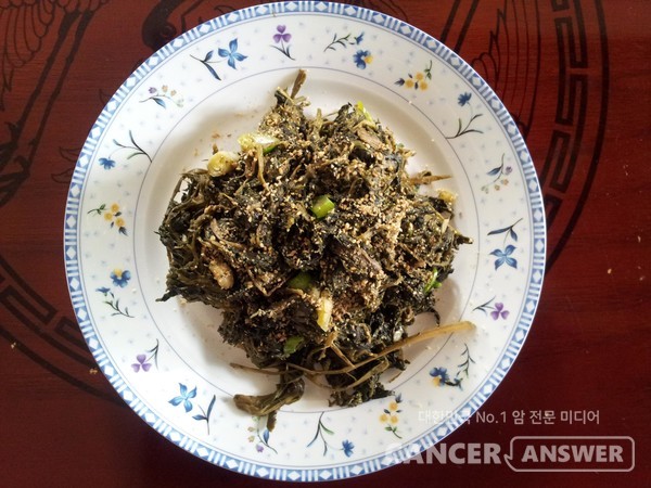 표고버섯 취나물.