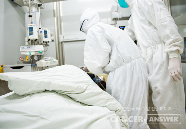 코로나19 바이러스에 감염된 대구의 20대 환자가 사이토카인 폭풍 증상으로 위독한 것으로 알려져 있다. 사이토카인 폭풍은 면역체계가 과도해 나타나는 감염 증상이다./게티이미지 뱅크