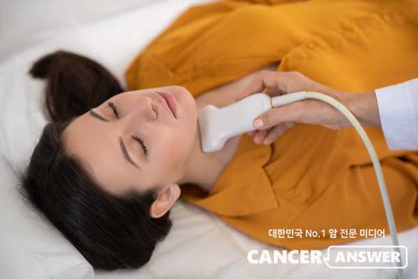 갑상선암 수술을 받은 폐경 여성은 골다공증에 취약하다는 연구 결과가 발표됐다. /게티이미지 뱅크,