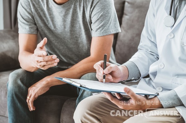 피임법 중 가장 효과가 좋다고 알려진 정관수술. 그런데 정관수술이 남성암을 일으킬 수 있다는 말이 있다. 사실일까? /게티이미지 뱅크