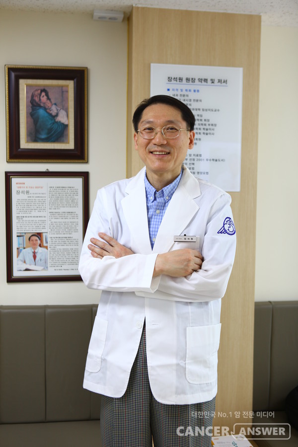 장석원 회장은 "대한임상통합의학회 회원들과 함께 면역요법이 표준 암치료법의 한계를 보완해주고, 검증을 통해 제4의 암치료법으로 인정받도록 노력하겠다"고 말했다./사진 제공=장석원 회장