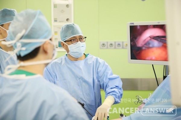 진행성 위암에서 암세포로부터 1cm 간격만 두고 위를 절제해도 안전하다는 연구 결과가 발표됐다. /서울아산병원.