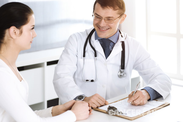 완전관해는 '암이 있다는 증거를 확인하지 못한 상태'를, 완치는 '완전히 치료가 이루어졌다' 것을 의미한다./게티이미지뱅크