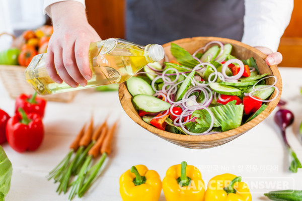 비타민K는 양배추, 당근 등 녹황색 채소와 올리브유 같은 식물성 오일, 해조류에 풍부하다./게티이미지뱅크 
