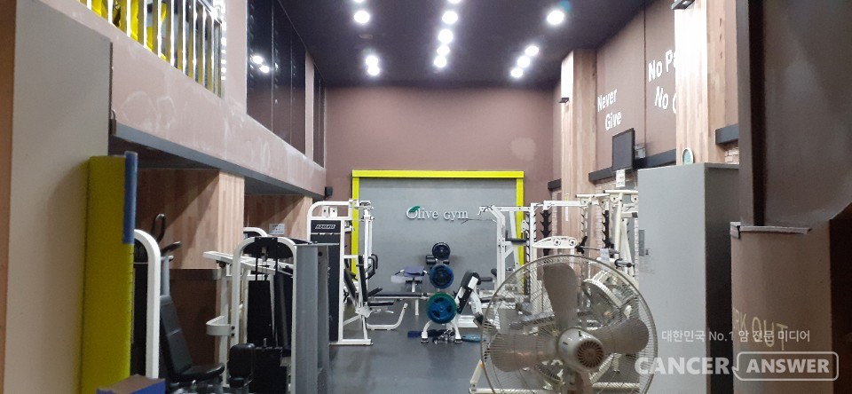 코로나19로 제한적 영업을 하고 있는 실내 체육시설이 썰렁하다. 8일부터는 3주간 아예 문을 닫아야 한다.