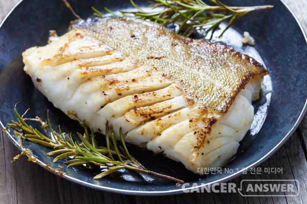 겨울에 가장 맛있는 대구는 저지방, 저칼로리 식품으로 영양 가치가 높고 다양한 영양소를 갖춰 몸에 좋다. /게티이미지뱅크