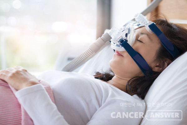 불면증을 호소하는 남성의 절반 이상이 수면무호흡증을 동반한다는 삼성서울병원의 연구 결과가 나왔다./게티이미지뱅크