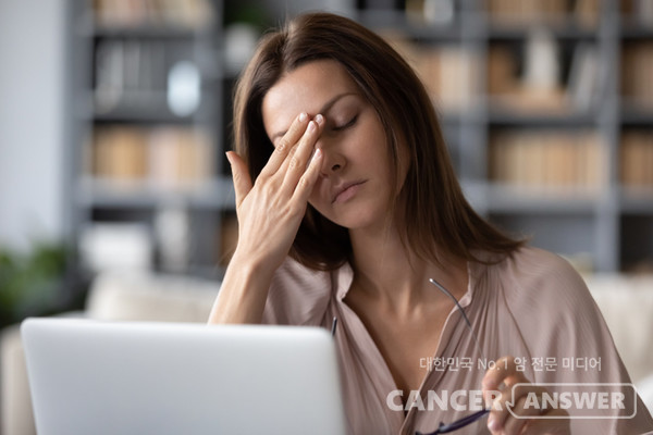 당뇨망막병증의 증상은 시야가 흐려지거나 갑자기 까맣게 앞이 보이지 않기도 한다./게티이미지뱅크 