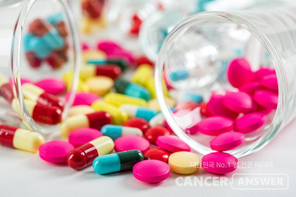 폐암 치료로 사용되는 표적치료제는 단일클론항체와 신호전달억제제에 따라 다양한 약물이 있다./게티이미지뱅크