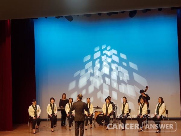 엘레이손합창단은 작년 1월 창단했지만 코로나19 여파로 무대에 서지 못했다. 6월11일 충주위담통합병원 개원 기념 공연이 창단 후 1년6개월만의 첫 공연인 셈이다.