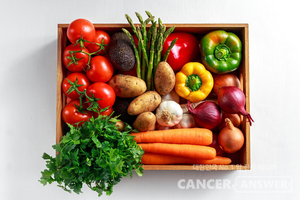 다양한 식재료 중 냉장고에 보관하면 오히려 맛이 떨어지거나 쉽게 상할 수 있는 재료들이 있다./게티이미지뱅크