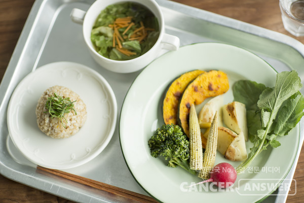 가공되지 않은 자연 상태에서 채취한 자연식이 우리 몸의 세포가 가장 좋아하는 음식이다./게티이미지 뱅크