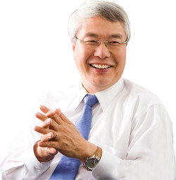 황성주 박사(사랑의병원 병원장)은 암환자 치료는 DNA 영양면역 요법을 비롯한 통합의학적 방법으로 치료해야 한다는 입장이다.