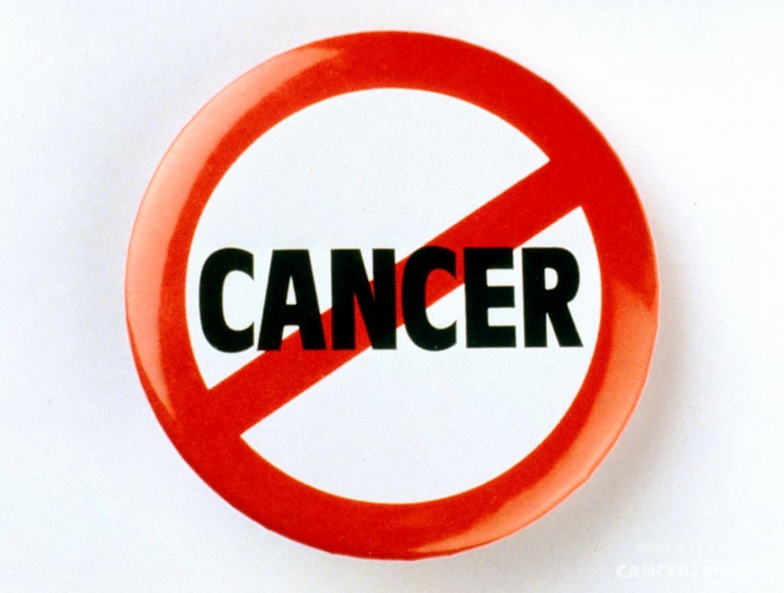 가장 흔한 암 중 하나인 유방암을 예방하기 위해서는 운동하고, 금연하고, 과일 채소를 먹는 생활습관이 필요하다. / unsplash