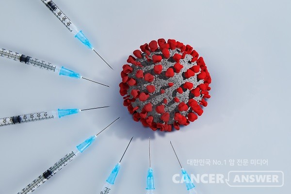 위드 코로나 시대, 코로나19 예방을 위한 개인 방역에 좀 더 신경 써야 한다./게티이미지뱅크