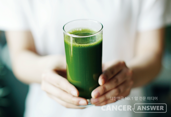한국, 일본 등 동양인에 알맞은 아침 식사 대용은 녹즙이다./ 게티이미지뱅크