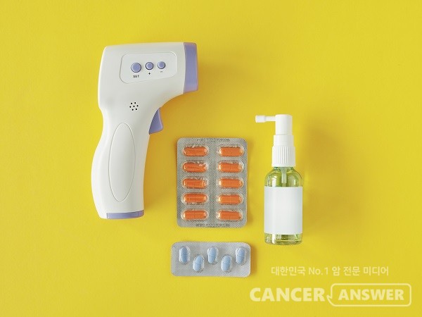 코로나19를 대비해 가정상비약을 준비하는 사람들이 많다./게티이미지뱅크