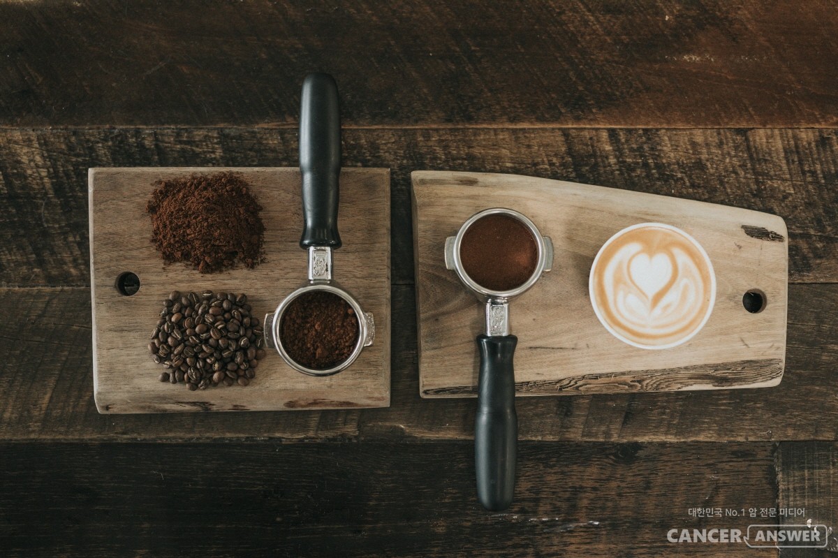 세계인들에게 사랑받는 음료인 커피는 암 예방등 다양한 건강 효능이 있다는 연구결과가 많다. / unplash