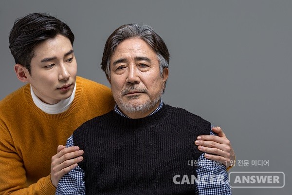 어버이날을 맞아 부모님의 건강 상태를 살필 필요가 있다./게티이미지뱅크