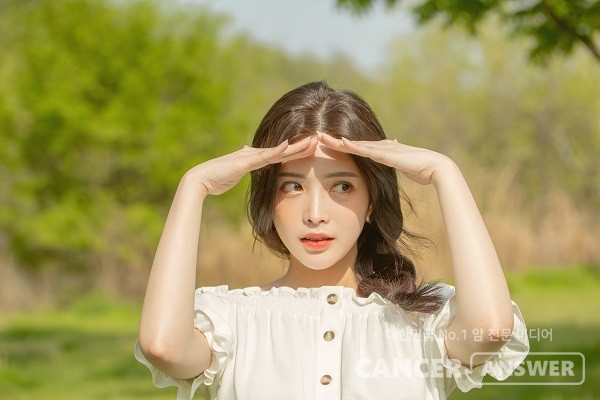 무더운 여름철에는 자외선, 과도한 에어컨 사용 등의 악화요인이 많기 때문에 눈 건강에 주의를 기울여야 한다./게티이미지뱅크