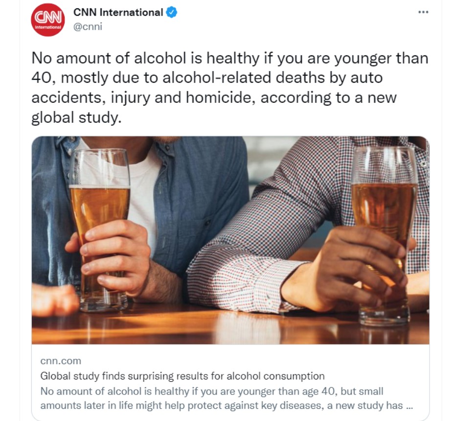 40세 이후 소량의 음주는 건강에 도움이 될 수 있다는 연구결과를 보도한 CNN은 트위터를 통해 40세 이하의 사람들은 금주해야 한다고 강조하는 메시지를 올렸다.