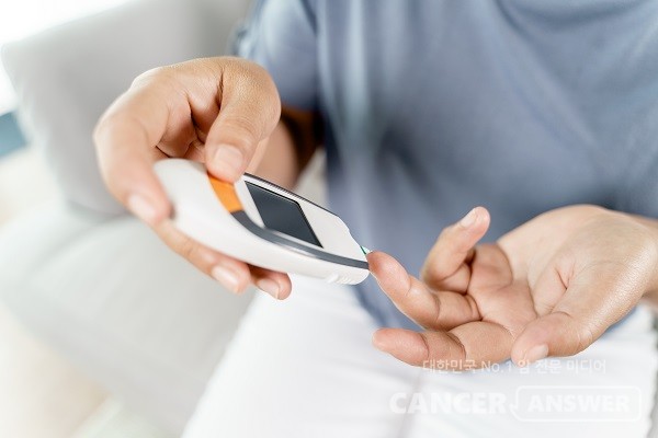 방사선 치료를 받는 암 환자들은 혈당 수치가 낮도록 관리해야 생존율이 증가한다는 연구 결과가 발표됐다./게티이미지뱅크