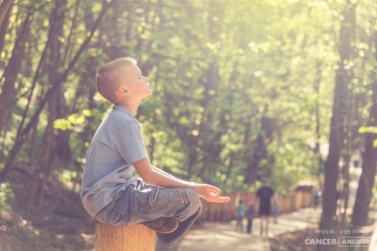 비타민D가 부족하면 혈중 칼슘 농도가 낮아지고, 수면 장매 및 알츠하이머 치매가 발생할 수 있다는 연구결과가 나왔다. / unsplash