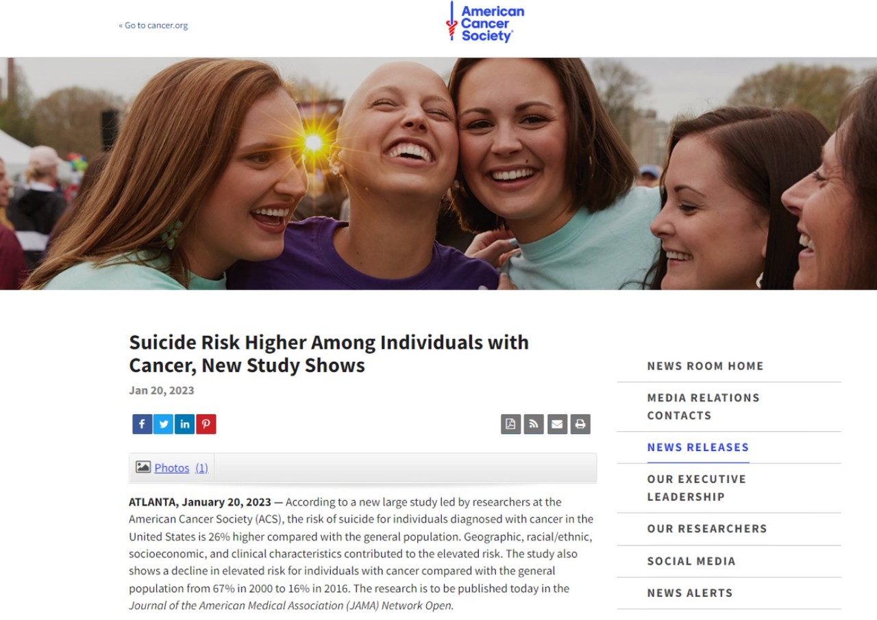 미국의 암환자들이 일반인보다 26% 자살 위험이 높고 진단 6개월 후 가장 심각하다는 연구결과가 실린 'JAMA Network Open'과 이 연구를 진행하고 소개한 미국암협회 홈페이지.