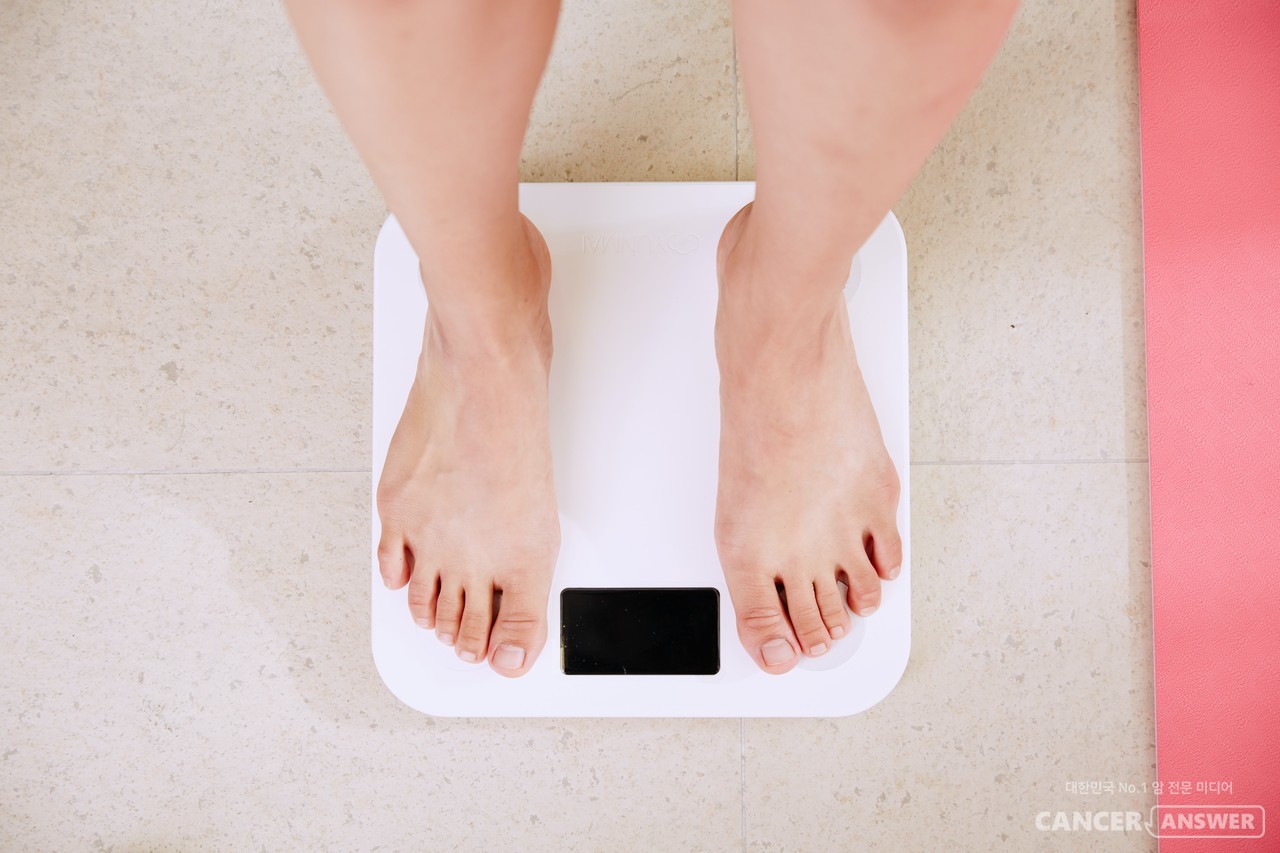 중년의 나이에 들어 체중이 급격하게 변화하는 것만으로도 사망 위험이 높아진다는 연구결과가 나왔다. / unsplash