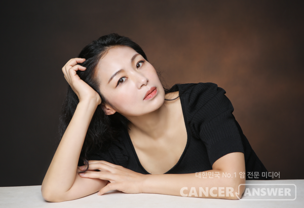 이하나 작가는 유방암 투병 중 항암으로 체중이 줄고 부종이 심해 너무 우울했는데, 합창단 활동을 하고 공연을 하면서 삶이 달라지기 시작했다고 한다./사진=이하나씨 제공