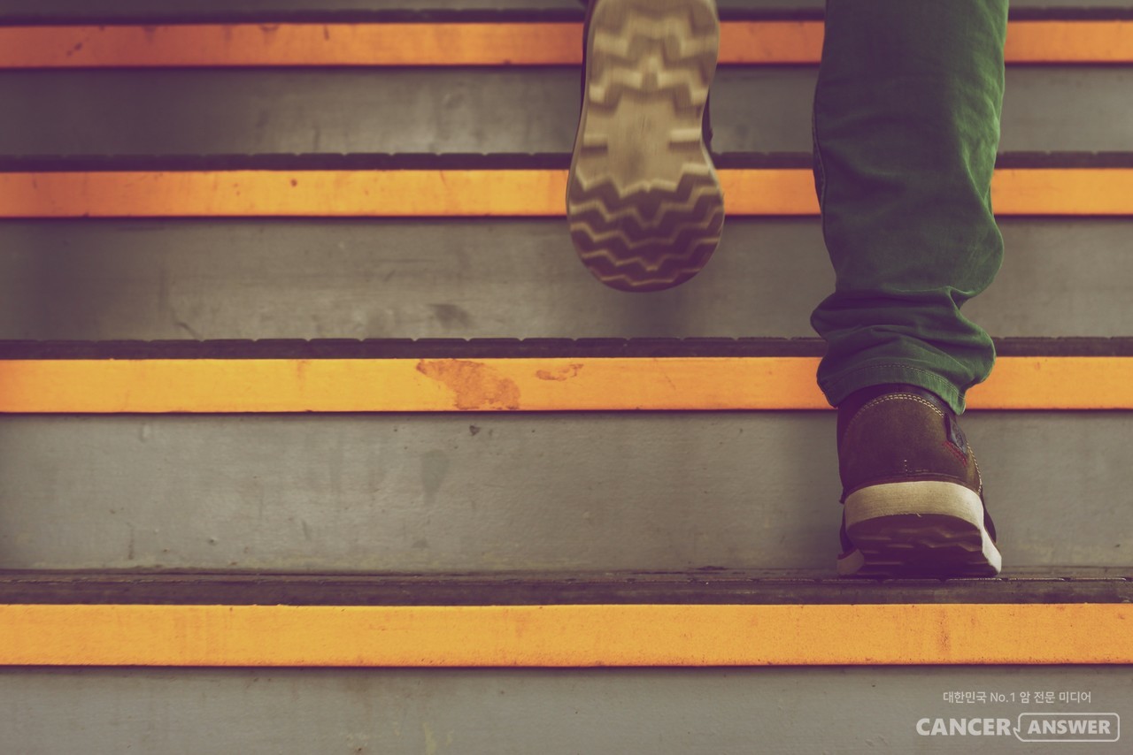 달리기, 걷기 등 심폐 체력이 연간 3% 이상 증가하면 전립선암 발병 위험이 35% 낮아진다는 해외 연구가 발표됐다./캔서앤서 DB
