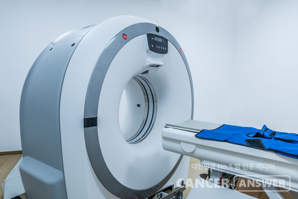 우리나라 국민들이 CT(컴퓨터 단층촬용) 등 의료방사선 검사를 받는 건수가 세계 평균의 11배에 해당하며,이로 인한 방사선 피폭선량도 세계의 5배인 것으로 나타났다./게티이미지뱅크 
