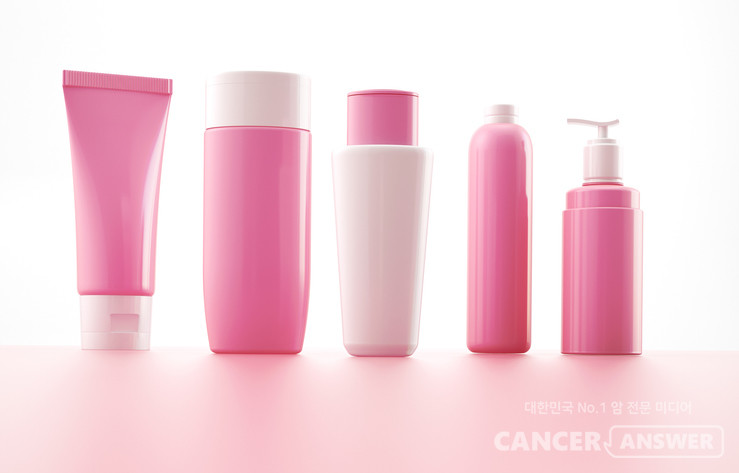 화장품이 든 화학합성 물질이 자궁내막암 발병 위험을 높인다는 해외 연구 결과가 나왔다./게티이미지뱅크