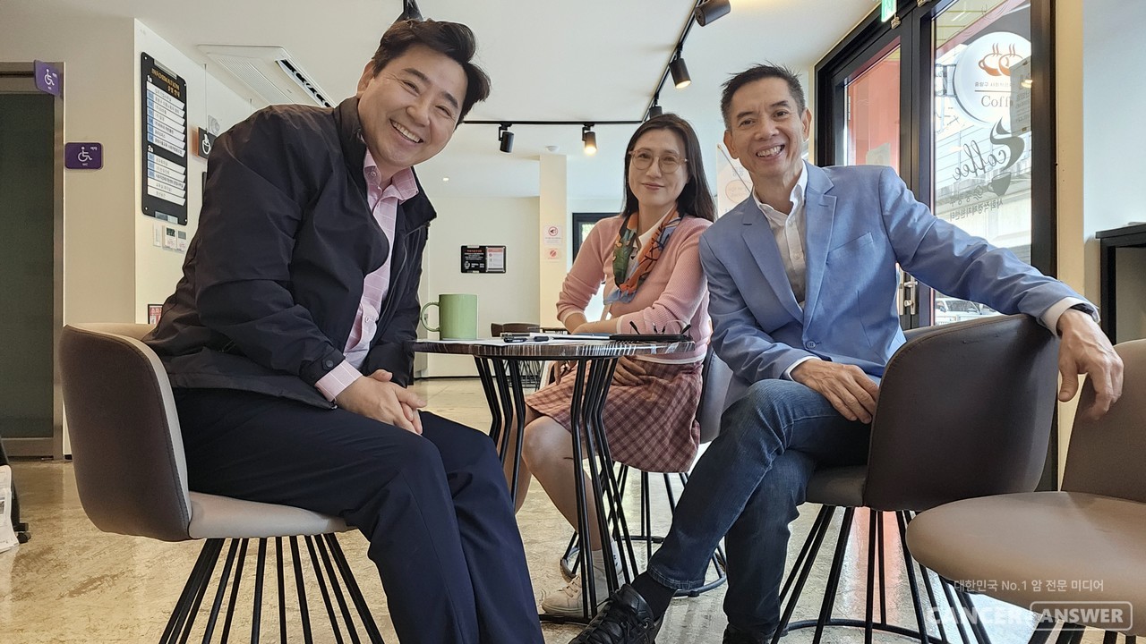 ‘만성골수성백혈병(CML) 지지자 네트워크(CMLAN, CML Advocates Network)’라는 글로벌 비영리단체가 있다. 96개국 131개 암경험자 조직을 회원사로 뒀으며 만성골수성백혈병과 위장관기질종양(GIST) 환자 지원, 교육, 암 관련 정보 제공 등을 목적으로 운영되고 있는 국제 단체다. 이 단체의 로드 파두아(60) 의장이  최근 근 한국을 방문해 캔프협동조합 홍유진 이사장과 협력 방안을 논의했다./홍헌표 기자