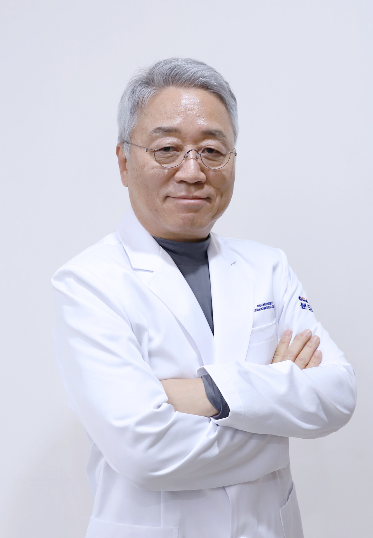 차 의과학대학교 분당차병원은 식도암 및 폐암 분야 세계적 권위자로 꼽히는 폐식도센터 심영목 교수를 영입하고, 3월부터 본격적인 진료를 시작한다고 28일 밝혔다./분당차병원 제공