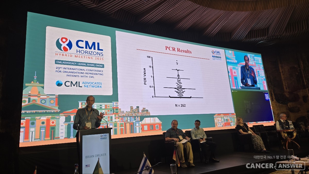 먹는 항암제를 어떻게 사용해야 가장 효과적인지, 칵테일 요법에 대한 연구, 먹는 항암제에 대한 의미있는 효과가 안 보일 경우 다음 치료를 어떻게 할 것인지에 대한 의료진과 환우들의 논의가 있었습니다./홍유진 제공