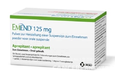 항암 치료 부작용 중 하나인 구토 증상을 완화하기 위해 사용하는 항구토제 아프레피탄트(상품명 에멘드)가 유방암 환자의 암 재발 및 암 관련 사망 위험을 낮춘다는 연구 결과가 나왔다. 특히 삼중 음성 유방암 환자에게서 효과가 두드러진 것으로 나타났다./한국MSD 제공