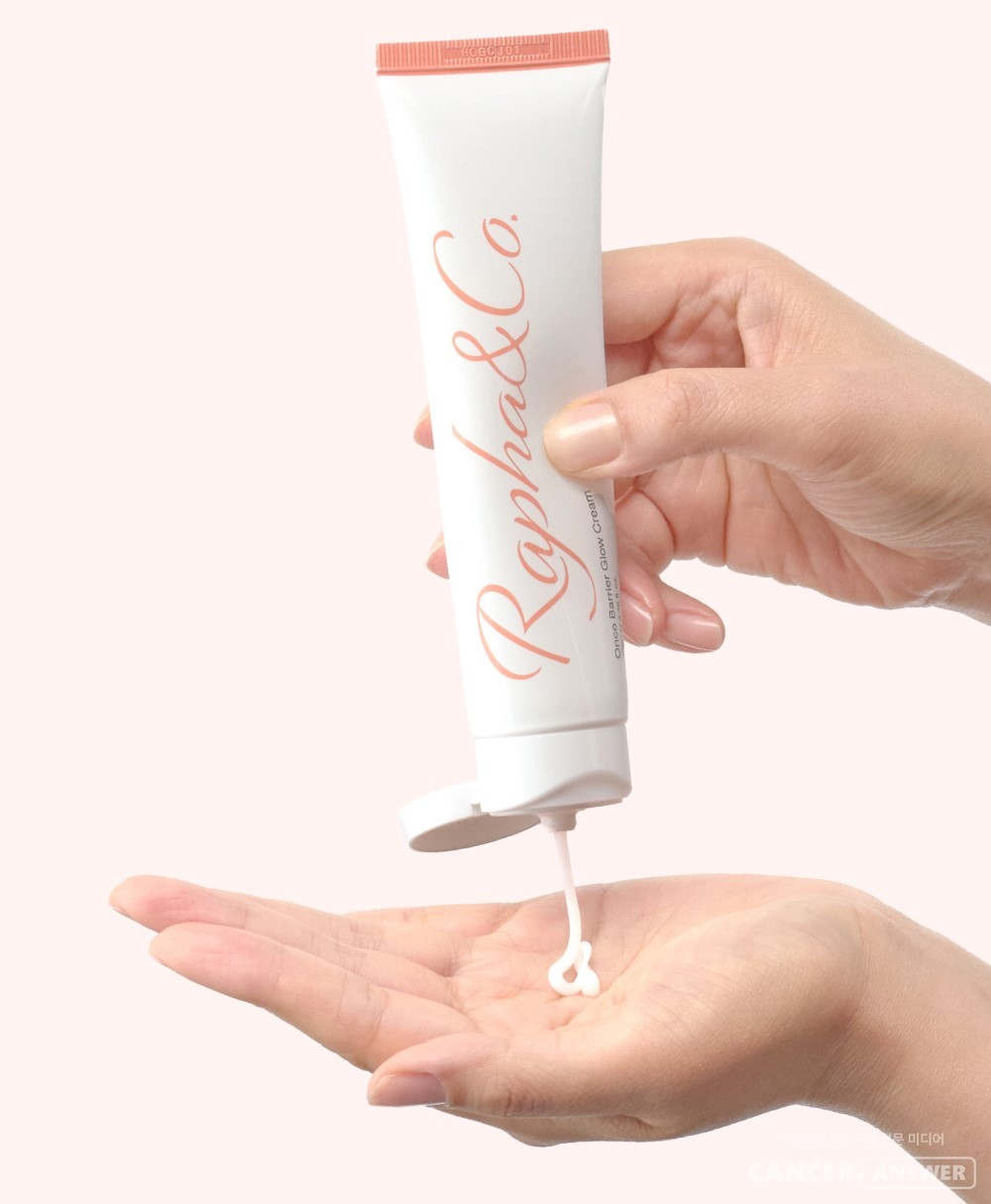 ‘무향, 무색소, 약산성, 비건, 더마’를 강조하는 라파앤코의 보습 크림은 암 치료 과정에서 겪는 부작용 완화에 초점을 맞춘다./라파앤코 제공